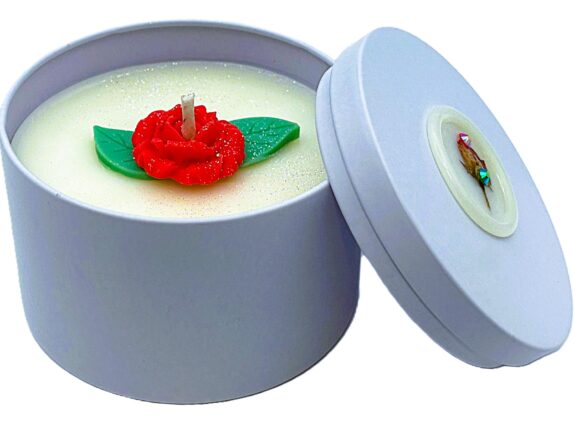 Vela de Soya de Rosa Roja en Lata Blanca (Peso Neto 6 Onzas)