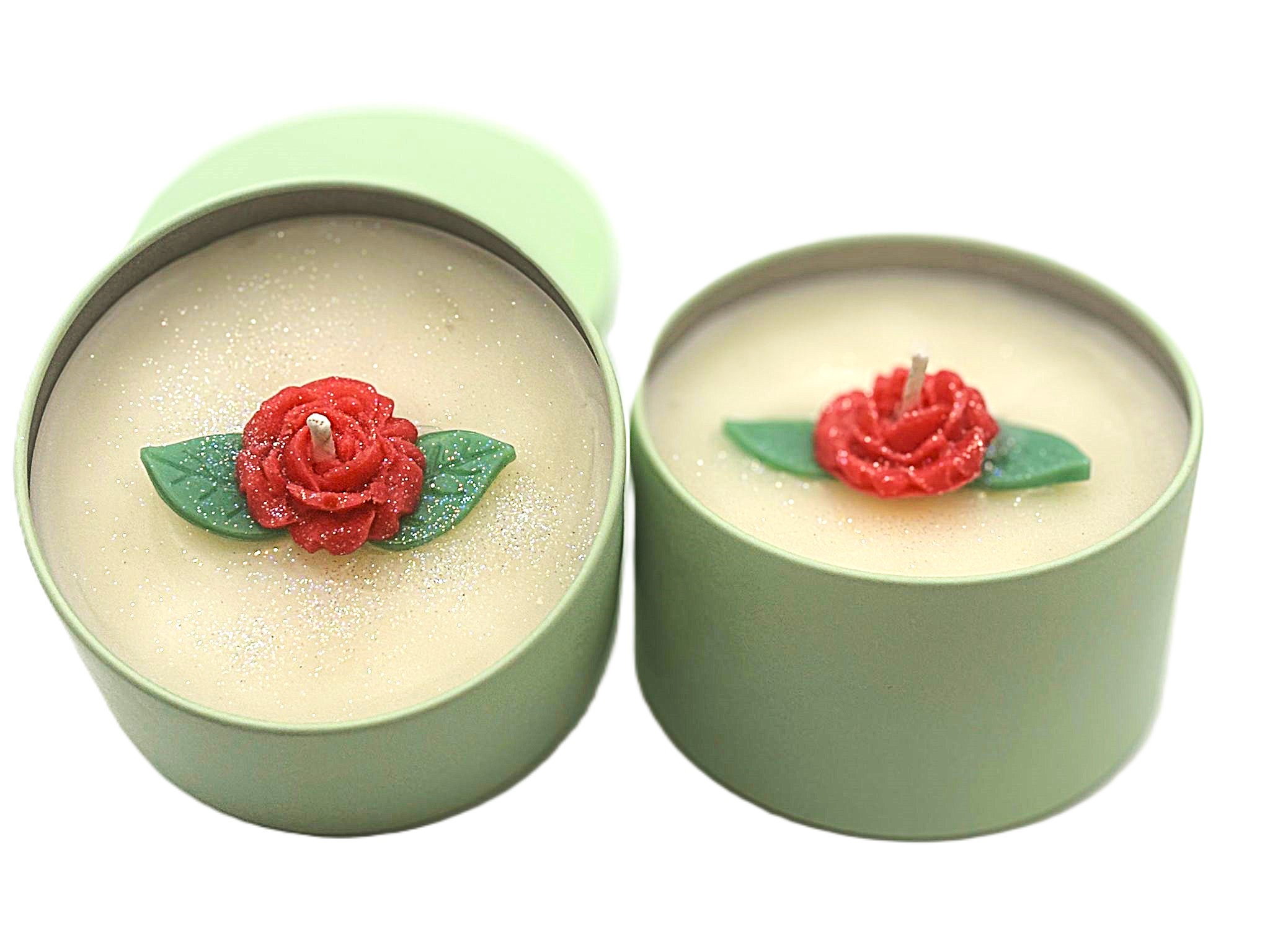 Vela de Soya con Rosa Roja en Lata Verde (Peso Neto 6 Onzas)
